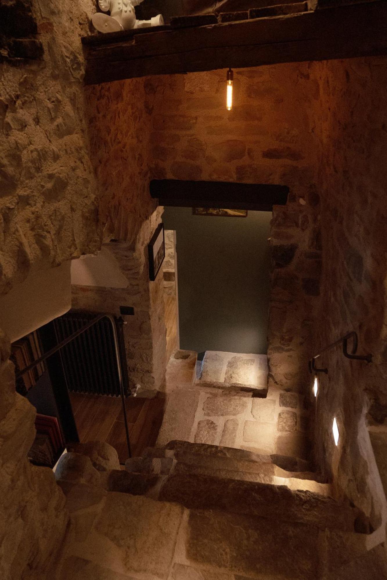 La Casa Medievale E Pontremoli