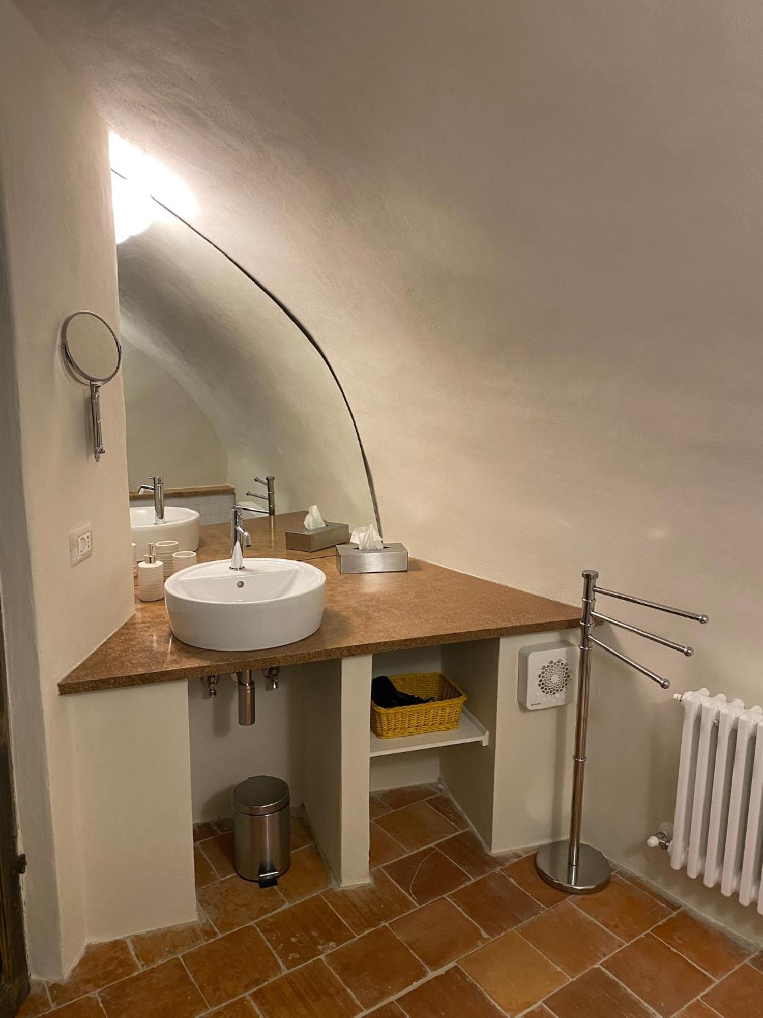 Gasthof La Casa Medievale E *